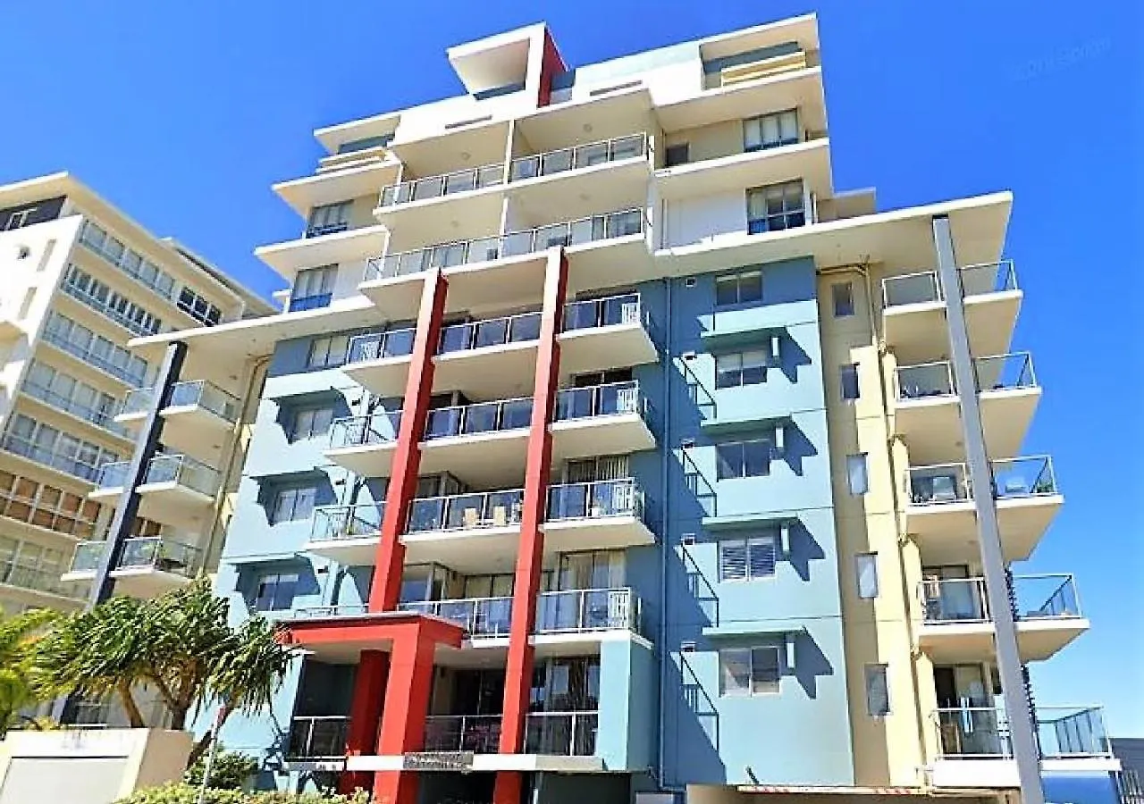 Central Kings Beach 2 Bedroom Apt W Pool And Spa Access Caloundra Appartement